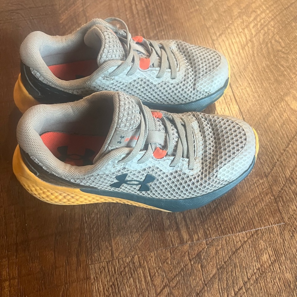 Under Armour Tennis Shoes Size 12K